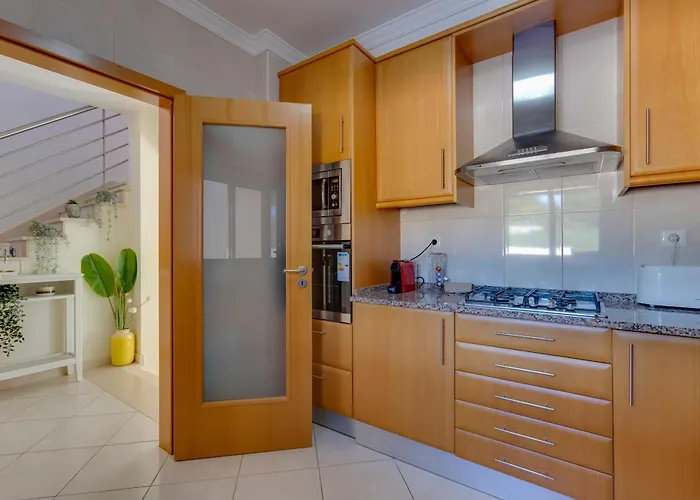 Tatil Evi Balaia - Fantastica Moradia 6 Com Piscina E Bbq