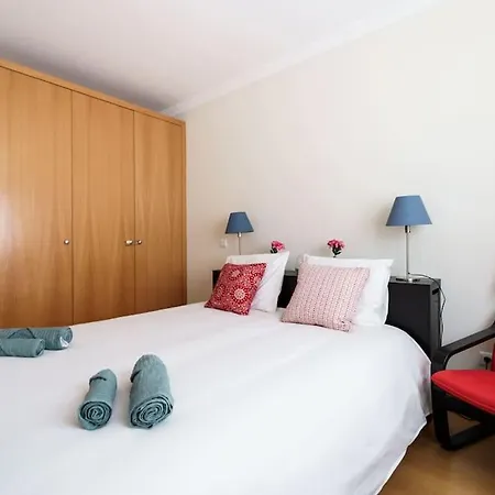 Vakantiehuis Balaia - Fantastica Moradia 6 Com Acesso Directo A Piscina
