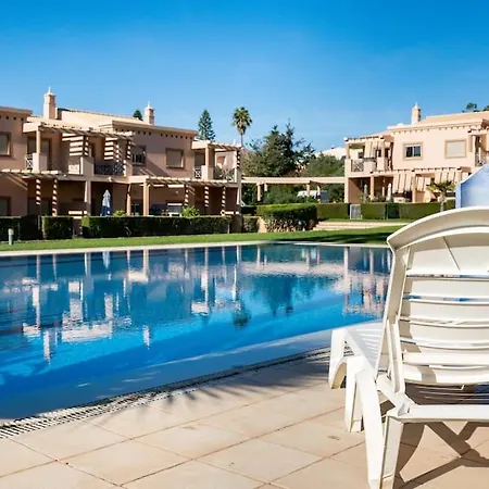 Balaia - Fantastica Moradia 6 Com Piscina E Bbq Vakantiehuis Olhos de Agua (Albufeira)