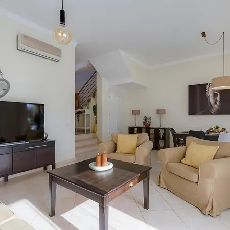 Balaia - Fantástica Moradia 6 Com Acesso Directo à Piscina Casa de Férias